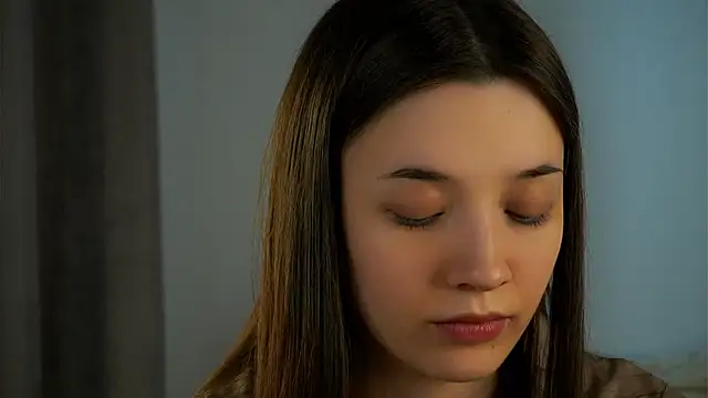 Snapshot of LowOncoming chatting on 5, 3, 2025 LowOncoming online show from 5, 3, 2025