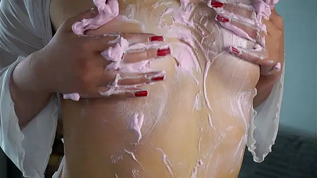 Snapshot of LowOncoming chatting on 22, 3, 2025 LowOncoming online show from 22, 3, 2025