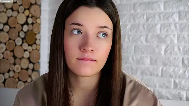 Snapshot of LowOncoming chatting on 20, 10, 2025 LowOncoming online show from 20, 10, 2025