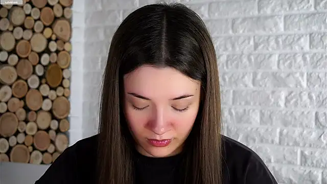 Snapshot of LowOncoming chatting on 25, 10, 2025 LowOncoming online show from 25, 10, 2025