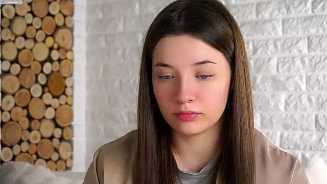 Snapshot of LowOncoming chatting on 5, 11, 2025 LowOncoming online show from 5, 11, 2025