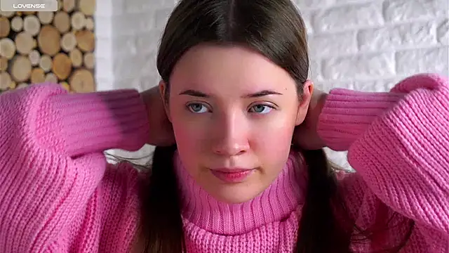 Snapshot of LowOncoming chatting on 20, 11, 2025 LowOncoming online show from 20, 11, 2025