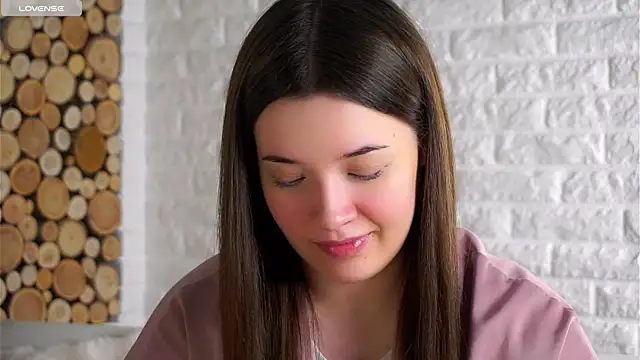 Snapshot of LowOncoming chatting on 22, 11, 2025 LowOncoming online show from 22, 11, 2025