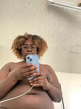 LillShayy online show from 6, 11, 2025