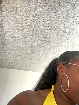 LillShayy online show from 14, 11, 2025