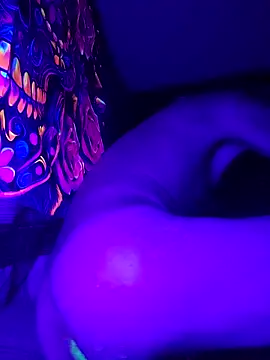 Snapshot of 5g4ever chatting on 5, 11, 2025 5g4ever online show from 5, 11, 2025