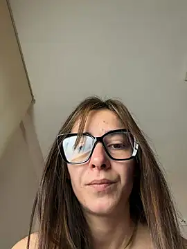 SOFIASWEETSECRETT online show from 6, 3, 2026