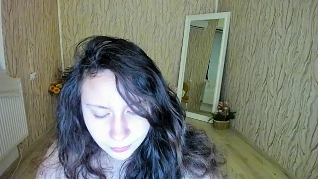 Snapshot of AishaRouhi chatting on 12, 1, 2025 AishaRouhi online show from 12, 1, 2025