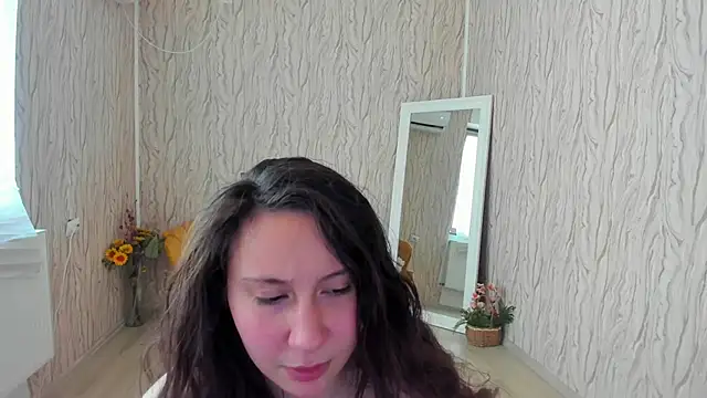 Snapshot of AishaRouhi chatting on 13, 1, 2025 AishaRouhi online show from 13, 1, 2025