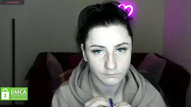 Snapshot of Muse_kitty_jenia chatting on 12, 11, 2025 Muse kitty jenia online show from 12, 11, 2025