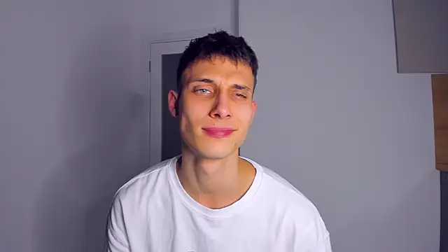 Snapshot of Kent_Ross chatting on 27, 10, 2025 Kent Ross online show from 27, 10, 2025