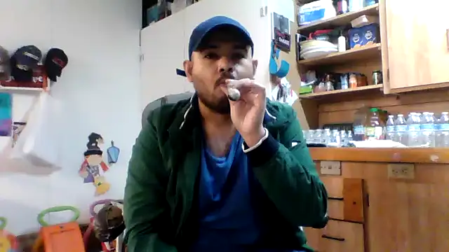 Snapshot of JooveyRose chatting on 5, 3, 2025 JooveyRose online show from 5, 3, 2025