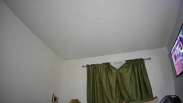 Snapshot of JooveyRose chatting on 2, 10, 2025 JooveyRose online show from 2, 10, 2025