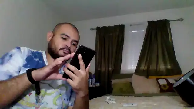 Snapshot of JooveyRose chatting on 18, 10, 2025 JooveyRose online show from 18, 10, 2025