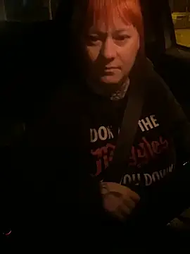 poussichienne online show from 6, 3, 2026