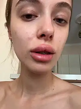 Snapshot of enjoy_my_beauty chatting on 19, 7, 2026 enjoy my beauty online show from 19, 7, 2026
