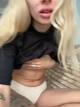 Snapshot of enjoy_my_beauty chatting on 20, 7, 2026 enjoy my beauty online show from 20, 7, 2026