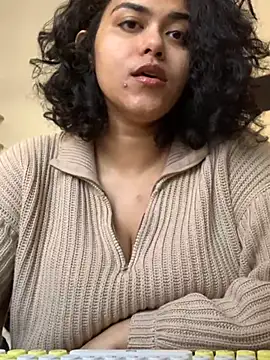 Snapshot of Curvydesifromgermany chatting on 8, 3, 2025 Curvydesifromgermany online show from 8, 3, 2025