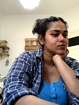 Snapshot of Curvydesifromgermany chatting on 24, 9, 2025 Curvydesifromgermany online show from 24, 9, 2025