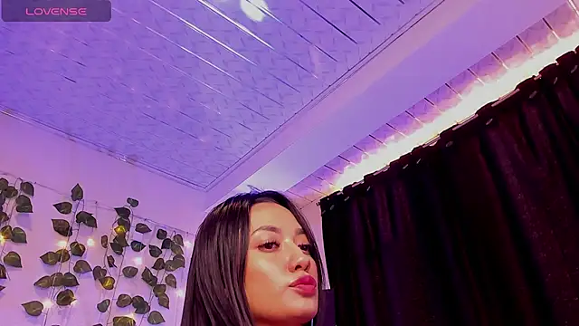 mariiana-diaz online show from 9, 1, 2025