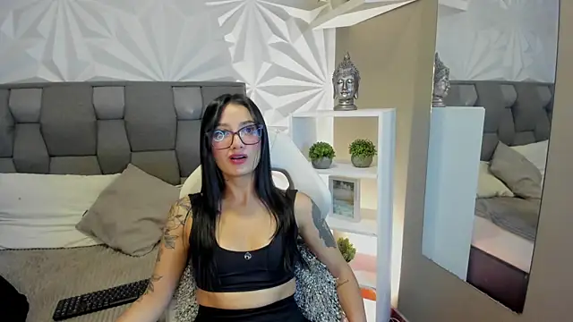 mariiana-diaz online show from 4, 3, 2026