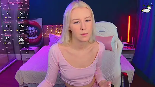 Snapshot of Selenatrend chatting on 10, 2, 2026 Selenatrend online show from 10, 2, 2026