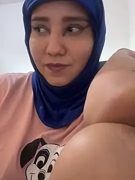 Snapshot of hannahayat chatting on 3, 7, 2026 hannahayat online show from 3, 7, 2026
