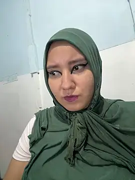 Snapshot of hannahayat chatting on 18, 7, 2026 hannahayat online show from 18, 7, 2026