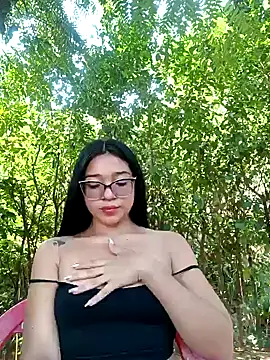 Snapshot of -VICKKY chatting on 20, 1, 2025 -VICKKY online show from 20, 1, 2025