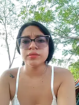 Snapshot of -VICKKY chatting on 6, 2, 2025 -VICKKY online show from 6, 2, 2025