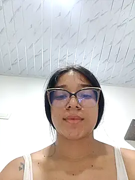 Snapshot of -VICKKY chatting on 13, 3, 2025 -VICKKY online show from 13, 3, 2025