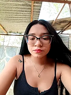 Snapshot of -VICKKY chatting on 25, 9, 2025 -VICKKY online show from 25, 9, 2025