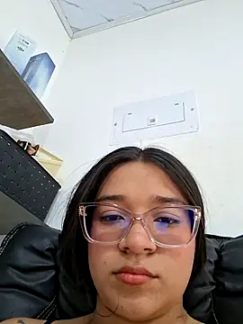 Snapshot of -VICKKY chatting on 18, 2, 2026 -VICKKY online show from 18, 2, 2026