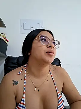 Snapshot of -VICKKY chatting on 25, 2, 2026 -VICKKY online show from 25, 2, 2026