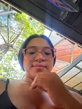 Snapshot of -VICKKY chatting on 22, 6, 2026 -VICKKY online show from 22, 6, 2026