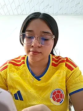Snapshot of -VICKKY chatting on 7, 7, 2026 -VICKKY online show from 7, 7, 2026