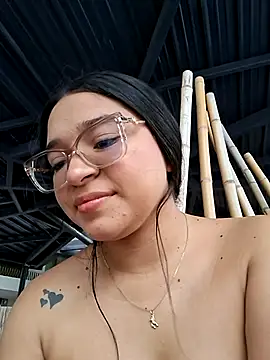 Snapshot of -VICKKY chatting on 9, 7, 2026 -VICKKY online show from 9, 7, 2026