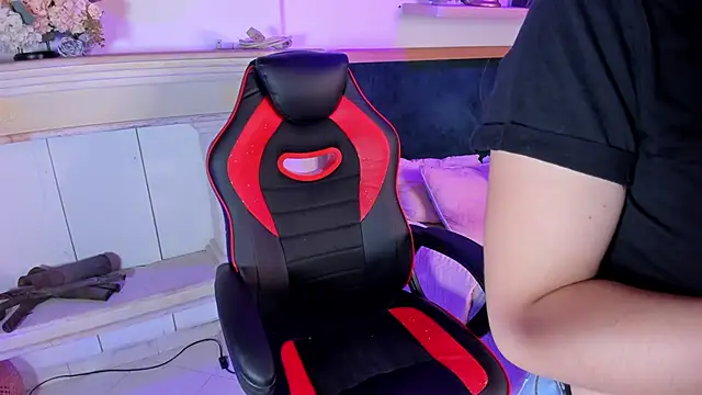 Snapshot of tiffany_becker chatting on 13, 2, 2025 tiffany becker online show from 13, 2, 2025