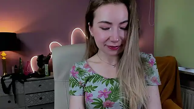Mia Tasty online show from 4, 10, 2025