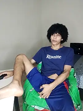 Snapshot of cardrey05 chatting on 28, 11, 2025 cardrey05 online show from 28, 11, 2025