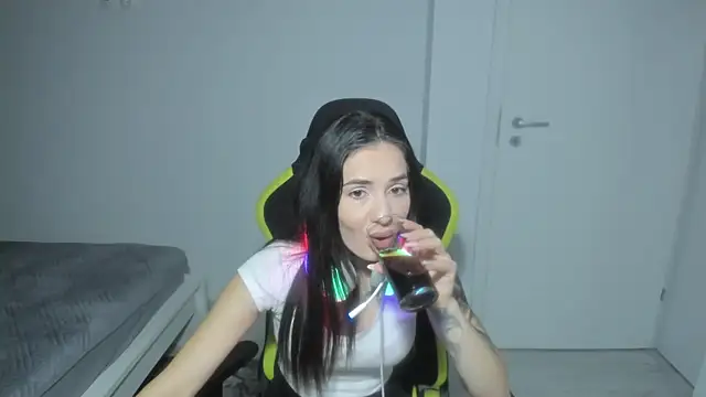 Emmapmg online show from 15, 12, 2025