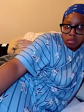 Snapshot of madamsensuale chatting on 31, 12, 2024 madamsensuale online show from 31, 12, 2024