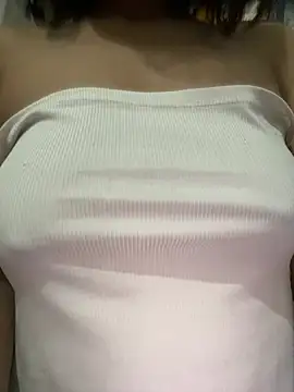 Snapshot of Sofia_xx2 chatting on 12, 12, 2024 Sofia xx2 online show from 12, 12, 2024