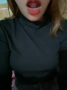 Snapshot of Sofia_xx2 chatting on 21, 2, 2025 Sofia xx2 online show from 21, 2, 2025