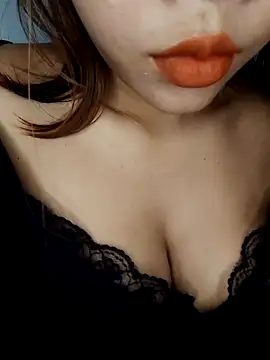 Snapshot of Sofia_xx2 chatting on 4, 3, 2025 Sofia xx2 online show from 4, 3, 2025