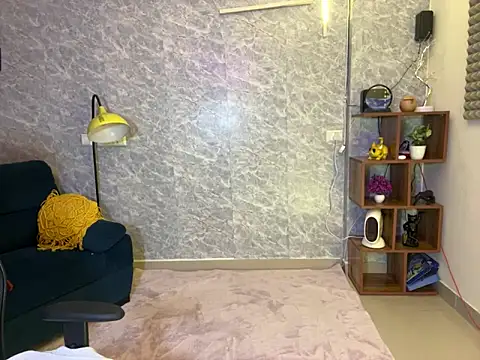 Snapshot of MidnightFlame chatting on 12, 1, 2025 MidnightFlame online show from 12, 1, 2025