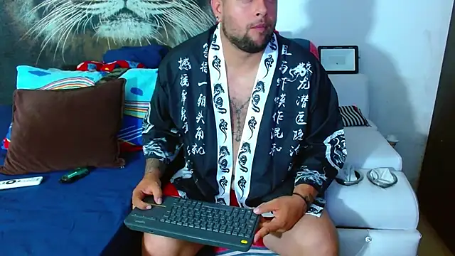 Michaell Myerss  online show from 7, 11, 2025