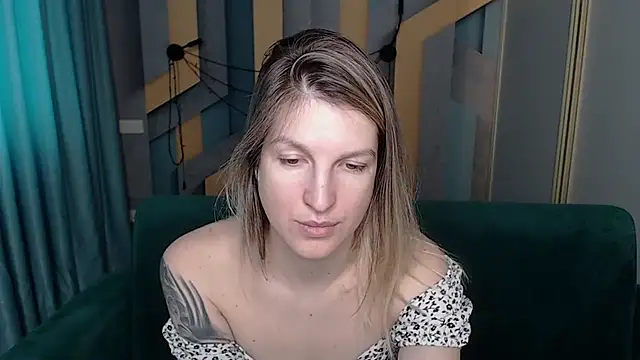 EmilyWalkeri online show from 26, 2, 2026