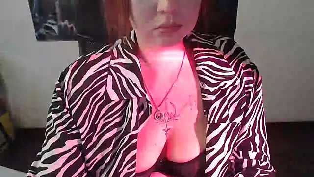 Lizzy Love online show from 19, 2, 2025