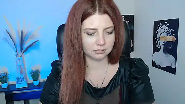 Lizzy Love online show from 24, 2, 2025